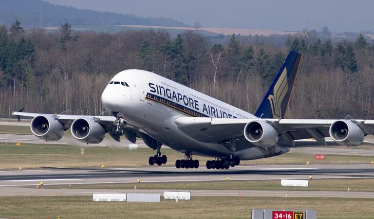 https://nomadicglobe.com/wp-content/uploads/2024/01/aircraft-singapore-airlines-airbus-a380-768x450.jpg